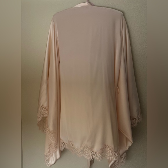 Agent Provacature pink silk camisole nightgown and robe SET!! - Picture 6 of 8